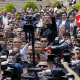 A man shouts as Turkey's President Abdullah Gul talks to people during his visit to one of the two blast sites, which resulted in the deaths A man shouts as Turkey's President Abdullah Gul talks to people during his visit to one of the two blast sites, which resulted in the deaths