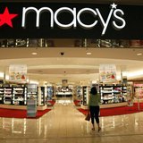 A woman shops at the Macy's store at a mall in a Denver suburb May 16, 2008. REUTERS/Rick Wilking A woman shops at the Macy's store at a mall in a Denver suburb May 16, 2008. REUTERS/Rick Wilking