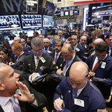 Traders wait for Tableau Software Inc. to begin trading on the floor of the New York Stock Exchange, May 17, 2013. REUTERS/Brendan McDermid Traders wait for Tableau Software Inc. to begin trading on the floor of the New York Stock Exchange, May 17, 2013. REUTERS/Brendan McDermid