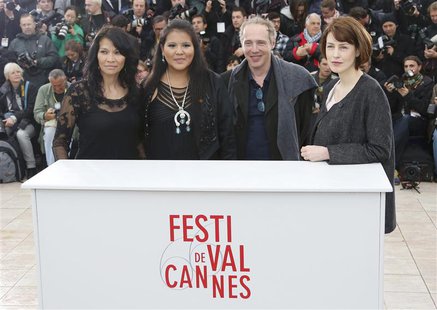 Director Arnaud Desplechin (2ndR) and cast members Gina McKee (R), Misty Upham (2ndL) and Michelle Thrush pose during a photocall for the fi Director Arnaud Desplechin (2ndR) and cast members Gina McKee (R), Misty Upham (2ndL) and Michelle Thrush pose during a photocall for the fi