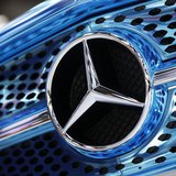 A Mercedes-Benz logo is seen on a displayed car on media day at the Paris Mondial de l'Automobile September 28, 2012. REUTERS/Jacky Naegelen A Mercedes-Benz logo is seen on a displayed car on media day at the Paris Mondial de l'Automobile September 28, 2012. REUTERS/Jacky Naegelen