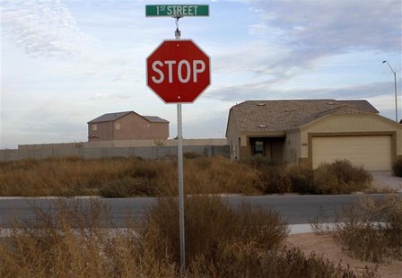Newly constructed homes in an unfinished subdivision is surrounded by weeds in Coolidge, Arizona December 6, 2010. REUTERS/Joshua Lott Newly constructed homes in an unfinished subdivision is surrounded by weeds in Coolidge, Arizona December 6, 2010. REUTERS/Joshua Lott