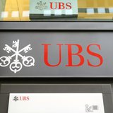 The logo of Swiss bank UBS is seen at the bank's headquarters in Zurich April 30, 2013. REUTERS/Arnd Wiegmann The logo of Swiss bank UBS is seen at the bank's headquarters in Zurich April 30, 2013. REUTERS/Arnd Wiegmann
