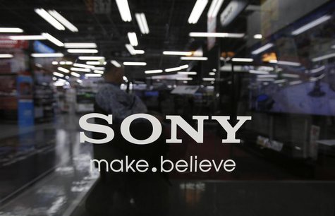The logo of Sony Corp. is seen at an electronics store in Tokyo May 9, 2013. REUTERS/Toru Hanai The logo of Sony Corp. is seen at an electronics store in Tokyo May 9, 2013. REUTERS/Toru Hanai