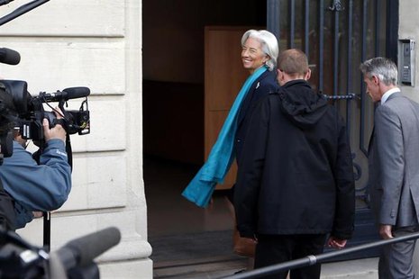 IMF chief Christine Lagarde arrives to be questioned by a French magistrate in Paris May 23, 2013. REUTERS/Charles Platiau IMF chief Christine Lagarde arrives to be questioned by a French magistrate in Paris May 23, 2013. REUTERS/Charles Platiau