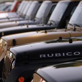 A row of Jeeps are seen in Gaithersburg, Maryland May 1, 2013. REUTERS/Gary Cameron A row of Jeeps are seen in Gaithersburg, Maryland May 1, 2013. REUTERS/Gary Cameron