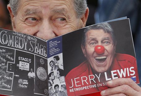 Cast member Jerry Lewis poses during a photocall for the film "Max Rose" at the 66th Cannes Film Festival in Cannes May 23, 2013. REUTERS/Re Cast member Jerry Lewis poses during a photocall for the film "Max Rose" at the 66th Cannes Film Festival in Cannes May 23, 2013. REUTERS/Re