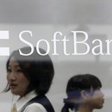 Softbank Corp's logo is pictured at its branch in Tokyo April 17, 2013. REUTERS/Yuya Shino Softbank Corp's logo is pictured at its branch in Tokyo April 17, 2013. REUTERS/Yuya Shino