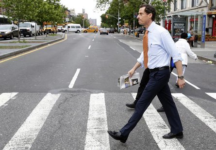 Former U.S. Congressman and New York City mayoral candidate Anthony Weiner arrives at a campaign event in New York, May 23, 2013. REUTERS/Br Former U.S. Congressman and New York City mayoral candidate Anthony Weiner arrives at a campaign event in New York, May 23, 2013. REUTERS/Br