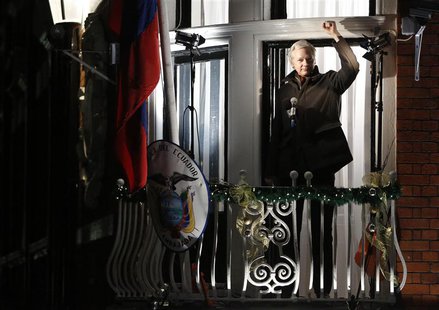 WikiLeaks founder Julian Assange gestures from the balcony of Ecuador's Embassy as he makes a speech, in central London December 20, 2012. R WikiLeaks founder Julian Assange gestures from the balcony of Ecuador's Embassy as he makes a speech, in central London December 20, 2012. R