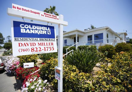 A single family home is shown for sale in Encinitas, California May 22, 2013. REUTERS/Mike Blake A single family home is shown for sale in Encinitas, California May 22, 2013. REUTERS/Mike Blake
