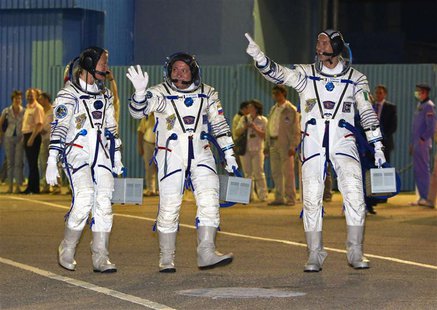 The International Space Station crew members (L to R) U.S. astronaut Karen Nyberg, Russian cosmonaut Fyodor Yurchikhin and Italian astronaut The International Space Station crew members (L to R) U.S. astronaut Karen Nyberg, Russian cosmonaut Fyodor Yurchikhin and Italian astronaut