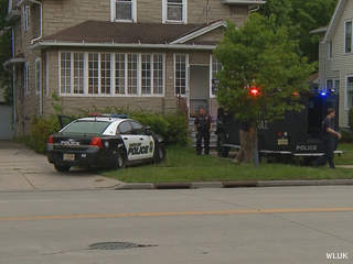 Green Bay police respond to an incident on the 700 block of Mather St., May 30, 2013. (courtesy of FOX 11). Green Bay police respond to an incident on the 700 block of Mather St., May 30, 2013. (courtesy of FOX 11).