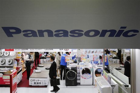 Panasonic Corp's Logo is pictured at an electronics store in Tokyo March 28, 2013. REUTERS/Yuya Shino Panasonic Corp's Logo is pictured at an electronics store in Tokyo March 28, 2013. REUTERS/Yuya Shino