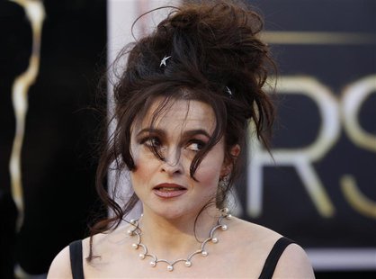 Actress Helena Bonham Carter arrives at the 85th Academy Awards in Hollywood, California February 24, 2013. REUTERS/Lucas Jackson Actress Helena Bonham Carter arrives at the 85th Academy Awards in Hollywood, California February 24, 2013. REUTERS/Lucas Jackson