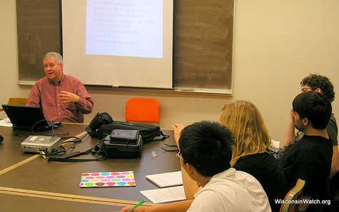 Class involving the Wisconsin Center for Investigative Journalism (courtesy of WisconsinWatch.org) Class involving the Wisconsin Center for Investigative Journalism (courtesy of WisconsinWatch.org)