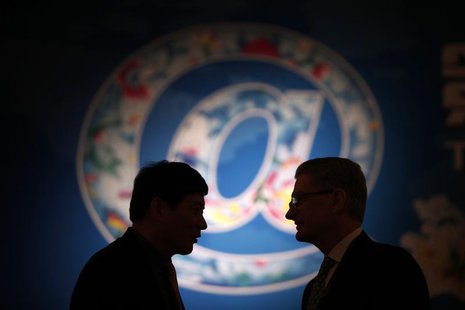 Delegates from China and U.S. chat before the opening ceremony of the 6th U.S.-China Internet Industry Forum (UCIIF) in Beijing, April 9, 20 Delegates from China and U.S. chat before the opening ceremony of the 6th U.S.-China Internet Industry Forum (UCIIF) in Beijing, April 9, 20