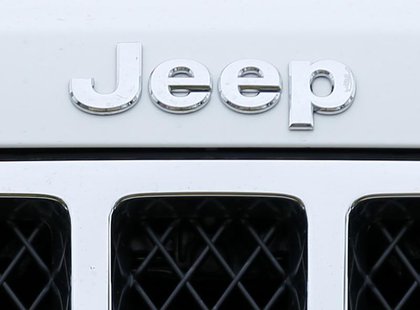 The logo on the front of a Jeep vehicle is shown at a Chrysler dealership in Carlsbad, California April 29, 2013. REUTERS/Mike Blake The logo on the front of a Jeep vehicle is shown at a Chrysler dealership in Carlsbad, California April 29, 2013. REUTERS/Mike Blake
