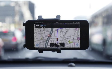 Waze, an Israeli mobile satellite navigation application, is seen on a smartphone in this photo illustration taken in Tel Aviv May 9, 2013. Waze, an Israeli mobile satellite navigation application, is seen on a smartphone in this photo illustration taken in Tel Aviv May 9, 2013.