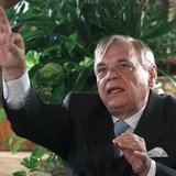 Designated artistic director of the Salzburg Festival Alexander Pereira addresses a news conference in Vienna, April 4, 2011. REUTERS/Heinz-