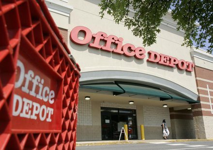 A customer leaves an Office Depot store in Arlington, Virginia July 28, 2009. REUTERS/Richard Clement A customer leaves an Office Depot store in Arlington, Virginia July 28, 2009. REUTERS/Richard Clement