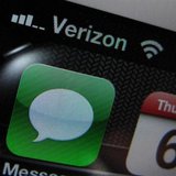 A photo illustration shows the Verizon wireless carrier icon on a mobile phone screen in Encinitas, California June 6, 2013. REUTERS/Mike Bl A photo illustration shows the Verizon wireless carrier icon on a mobile phone screen in Encinitas, California June 6, 2013. REUTERS/Mike Bl
