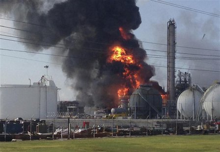 A large fire burns at the Williams Olefins chemical plant in Geismar, Louisiana in this picture taken June 13, 2013. REUTERS/Picture courtes A large fire burns at the Williams Olefins chemical plant in Geismar, Louisiana in this picture taken June 13, 2013. REUTERS/Picture courtes