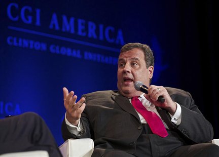 New Jersey Governor Chris Christie speaks during the Clinton Global Initiative America meeting in Chicago, Illinois, June 14, 2013. REUTERS/ New Jersey Governor Chris Christie speaks during the Clinton Global Initiative America meeting in Chicago, Illinois, June 14, 2013. REUTERS/