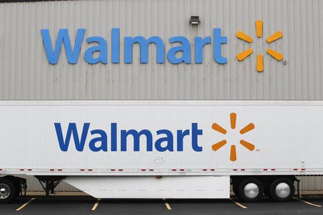 A Wal-Mart Stores Inc company distribution center in Bentonville, Arkansas June 6, 2013. REUTERS/Rick Wilking A Wal-Mart Stores Inc company distribution center in Bentonville, Arkansas June 6, 2013. REUTERS/Rick Wilking
