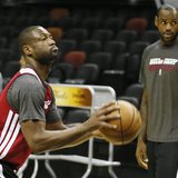 Miami Heat's Dwyane Wade (L) and LeBron James practise for their NBA Finals basketball playoff series against the San Antonio Spurs in San A Miami Heat's Dwyane Wade (L) and LeBron James practise for their NBA Finals basketball playoff series against the San Antonio Spurs in San A