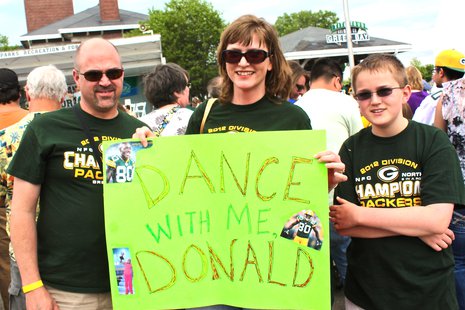 As seen at the Donald Driver street dedication ceremony (WTAQ News Photo) As seen at the Donald Driver street dedication ceremony (WTAQ News Photo)