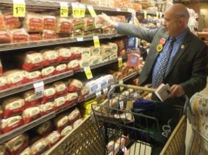 Mark Pocan (D-Madison) shopping on a food stamp budget. Mark Pocan (D-Madison) shopping on a food stamp budget.