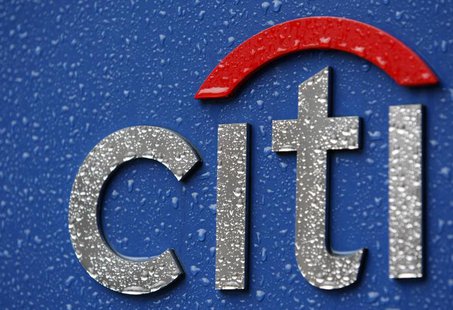 Raindrops are pictured on a signboard of Citibank at its branch in Tokyo, February 23, 2009. REUTERS/Kim Kyung-Hoon Raindrops are pictured on a signboard of Citibank at its branch in Tokyo, February 23, 2009. REUTERS/Kim Kyung-Hoon