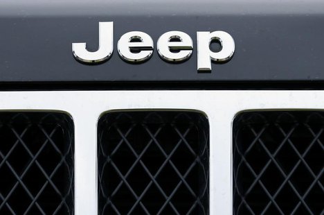 The logo on the front of a Jeep vehicle is shown at a Chrysler dealership in Carlsbad, California April 29, 2013. REUTERS/Mike Blake The logo on the front of a Jeep vehicle is shown at a Chrysler dealership in Carlsbad, California April 29, 2013. REUTERS/Mike Blake