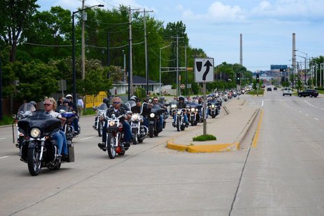 Motorcycle riders take part in the 2013 Jerry Parins Cruise for Cancer event (courtesy of Packers.com). Motorcycle riders take part in the 2013 Jerry Parins Cruise for Cancer event (courtesy of Packers.com).