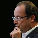 France's President Francois Hollande gives a news conference after the G8 summit in Lough Erne, Northern Ireland June 18, 2013. REUTERS/Andr France's President Francois Hollande gives a news conference after the G8 summit in Lough Erne, Northern Ireland June 18, 2013. REUTERS/Andr