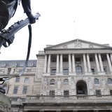 The Bank of England building is seen in central London March 20, 2008. REUTERS/Toby Melville The Bank of England building is seen in central London March 20, 2008. REUTERS/Toby Melville