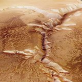 The High-Resolution Stereo Camera (HRSC) on board ESA's Mars Express has returned images of Echus Chasma, one of the largest water source re The High-Resolution Stereo Camera (HRSC) on board ESA's Mars Express has returned images of Echus Chasma, one of the largest water source re
