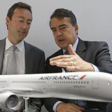 Airbus' Chairman and CEO Fabrice Bregier (L) talks with Air-France KLM Chairman and CEO Alexandre de Juniac during a signing ceremony at the Airbus' Chairman and CEO Fabrice Bregier (L) talks with Air-France KLM Chairman and CEO Alexandre de Juniac during a signing ceremony at the