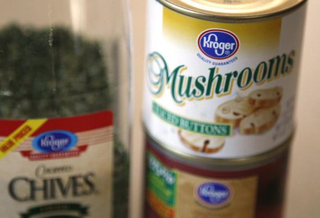 A selection of Kroger brand products is displayed in Golden, Colorado September 15, 2009. REUTERS/Rick Wilking A selection of Kroger brand products is displayed in Golden, Colorado September 15, 2009. REUTERS/Rick Wilking