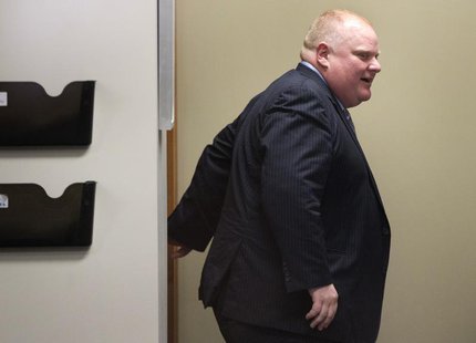 Toronto Mayor Rob Ford walks through City Hall in Toronto, May 30, 2013. REUTERS/Mark Blinch Toronto Mayor Rob Ford walks through City Hall in Toronto, May 30, 2013. REUTERS/Mark Blinch