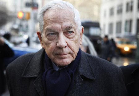 Astor heir Anthony Marshall arrives for sentencing at the Supreme Court in New York, December 21, 2009. REUTERS/Finbarr O'Reilly Astor heir Anthony Marshall arrives for sentencing at the Supreme Court in New York, December 21, 2009. REUTERS/Finbarr O'Reilly