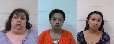 L-R Jacqulyn Gauger, Vili Yang, and May Vue L-R Jacqulyn Gauger, Vili Yang, and May Vue