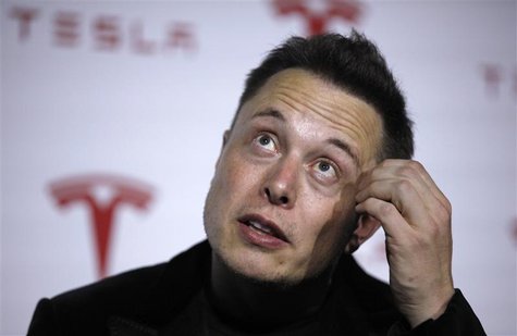 Tesla Motors Inc CEO Elon Musk talks about Tesla's new battery swapping program in Hawthorne, California June 20, 2013. REUTERS/Lucy Nichols Tesla Motors Inc CEO Elon Musk talks about Tesla's new battery swapping program in Hawthorne, California June 20, 2013. REUTERS/Lucy Nichols