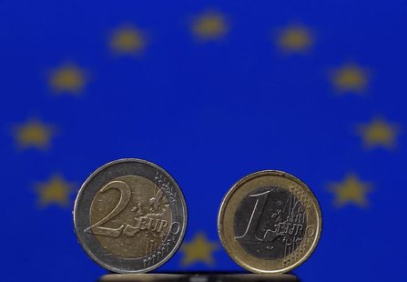 An illustration picture shows Euro coins, photographed in Warngau April 3, 2013. REUTERS/Michael Dalder An illustration picture shows Euro coins, photographed in Warngau April 3, 2013. REUTERS/Michael Dalder