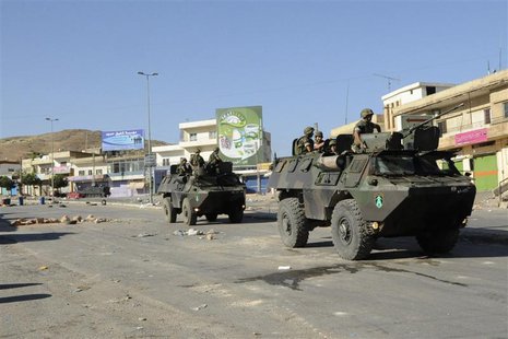 Lebanese Army soldiers deploy after angry protesters blocked roads near the main border crossing with Syria at Masnaa, in the Bekaa region, Lebanese Army soldiers deploy after angry protesters blocked roads near the main border crossing with Syria at Masnaa, in the Bekaa region,