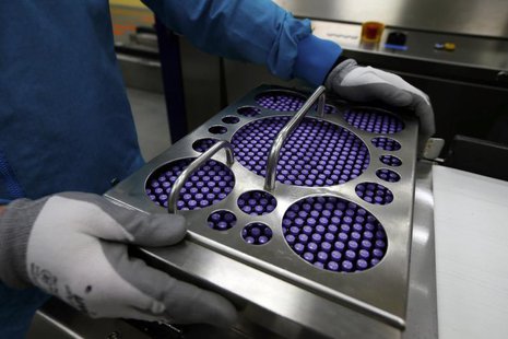 An employee sorts agent ampoules of the diabetes drug Lantus SoloStar at a manufacturing site of French drugmaker Sanofi in Frankfurt June 5 An employee sorts agent ampoules of the diabetes drug Lantus SoloStar at a manufacturing site of French drugmaker Sanofi in Frankfurt June 5