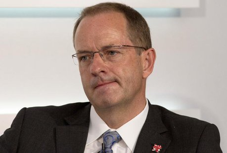 GlaxoSmithKline Chief Executive Andrew Witty speaks at the Global Investment Conference in London July 26, 2012. REUTERS/Neil Hall GlaxoSmithKline Chief Executive Andrew Witty speaks at the Global Investment Conference in London July 26, 2012. REUTERS/Neil Hall