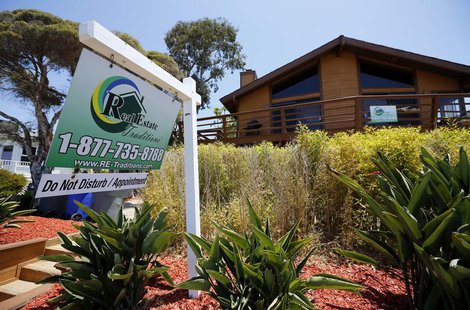 A single family home is shown for sale in Encinitas, California May 22, 2013. REUTERS/Mike Blake A single family home is shown for sale in Encinitas, California May 22, 2013. REUTERS/Mike Blake