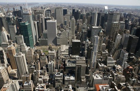The skyline of Manhattan is pictured looking north from the Empire State Building in New York April 15, 2008. REUTERS/Gary Hershorn The skyline of Manhattan is pictured looking north from the Empire State Building in New York April 15, 2008. REUTERS/Gary Hershorn